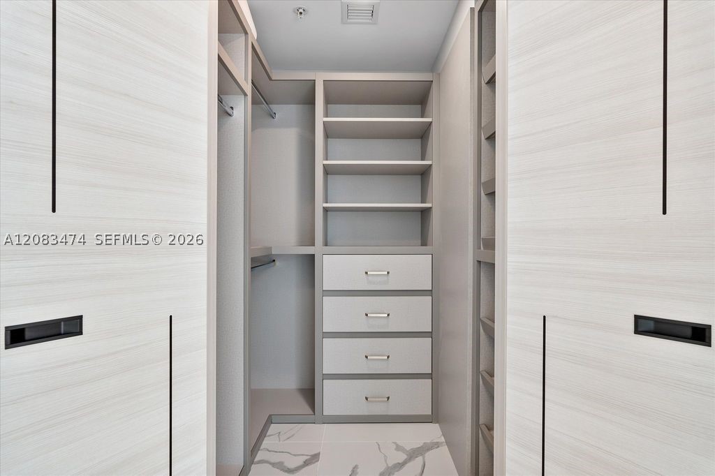 6899 Collins Ave #1008 Miami Beach, FL 33141