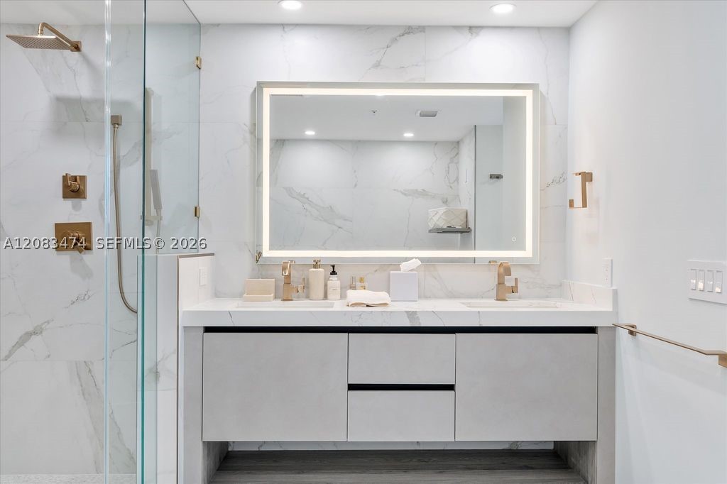 6899 Collins Ave #1008 Miami Beach, FL 33141