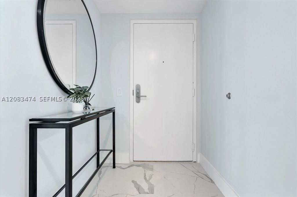 6899 Collins Ave #1008 Miami Beach, FL 33141