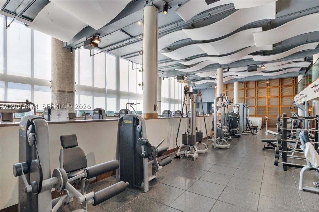 6899 Collins Ave #1008 Miami Beach, FL 33141
