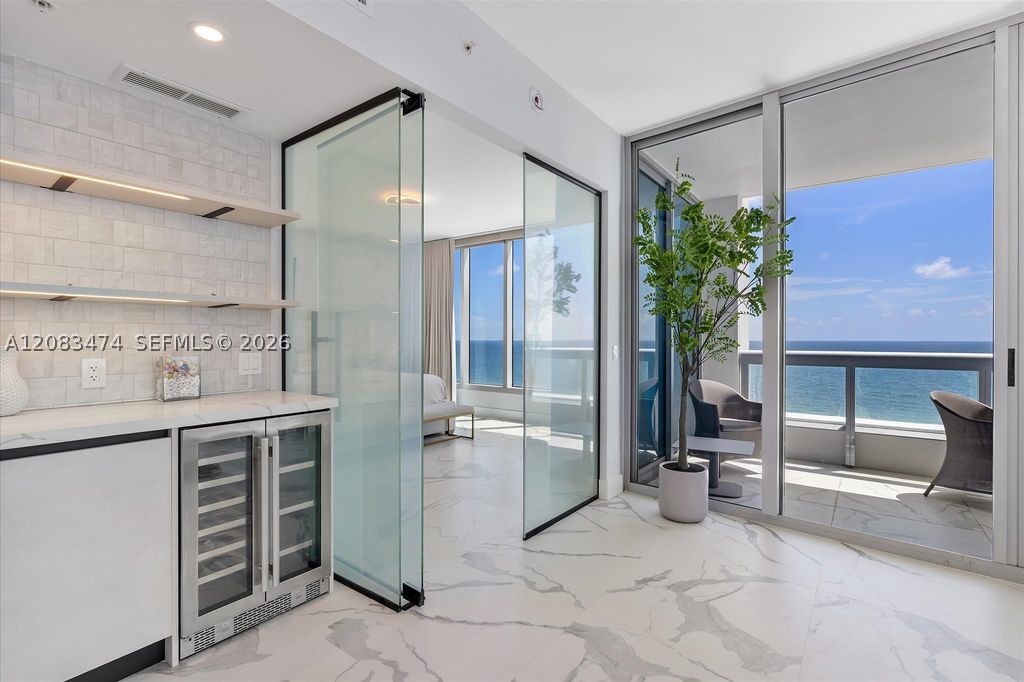 6899 Collins Ave #1008 Miami Beach, FL 33141