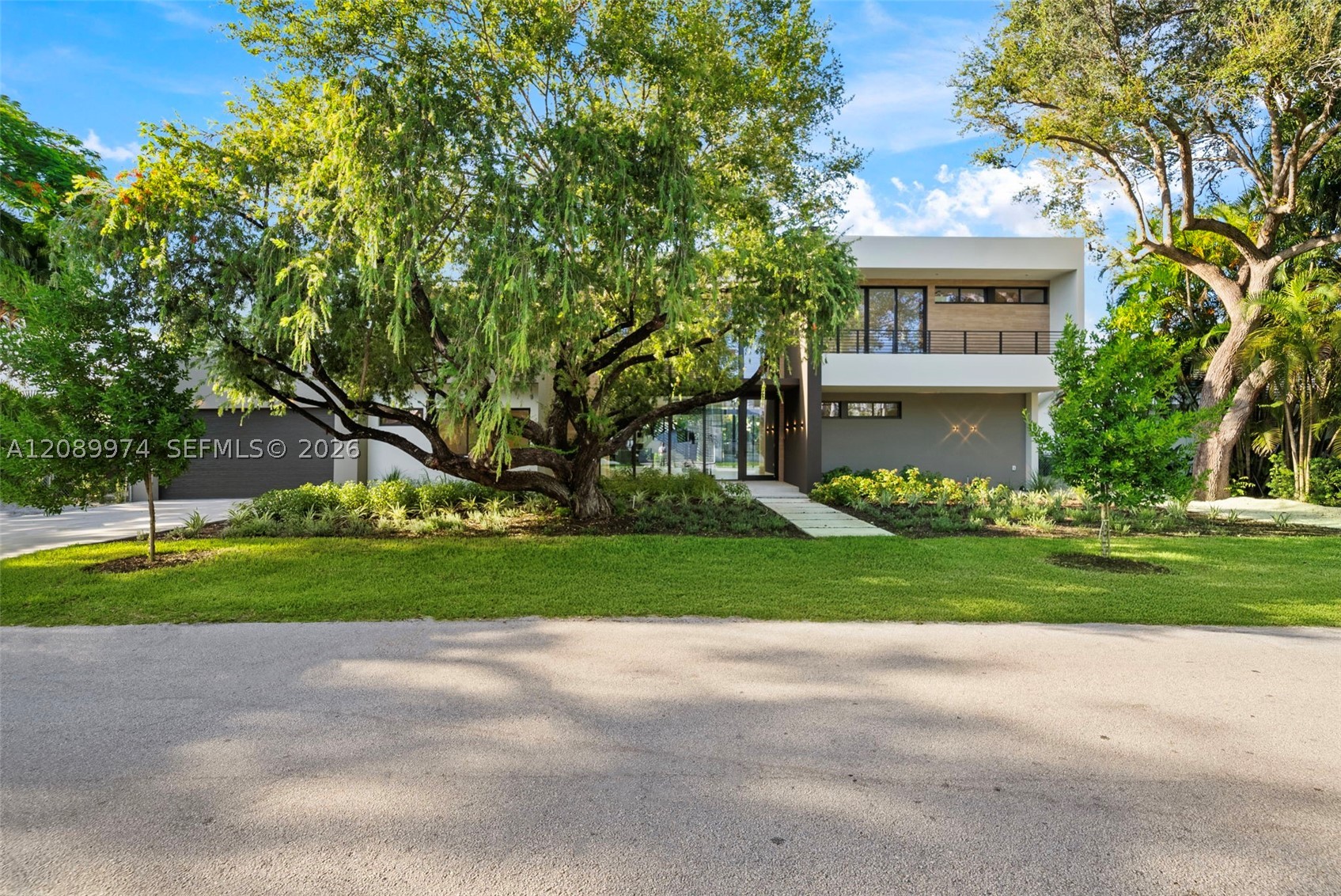 5921 SW 84th St South Miami, FL 33143