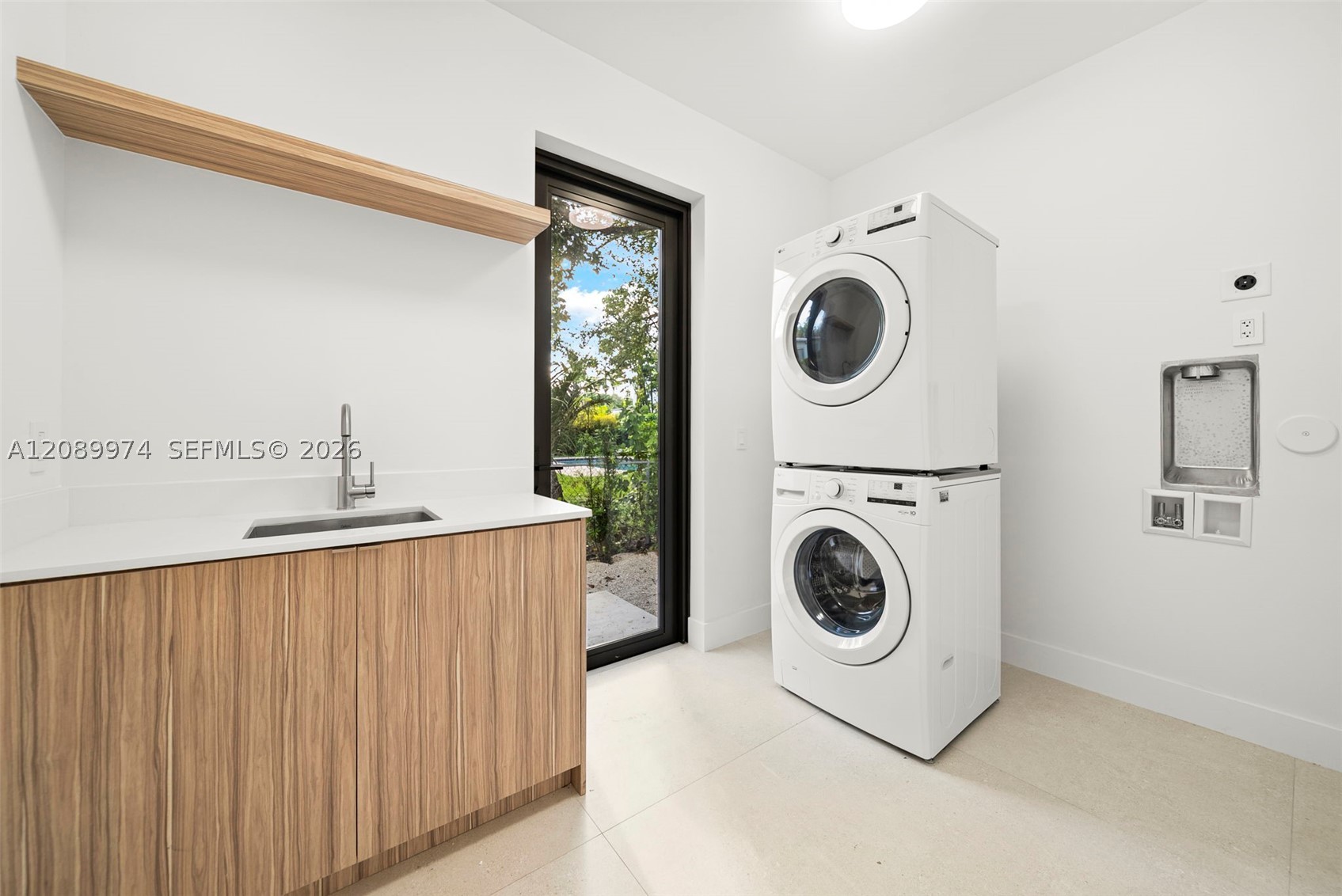 5921 SW 84th St South Miami, FL 33143