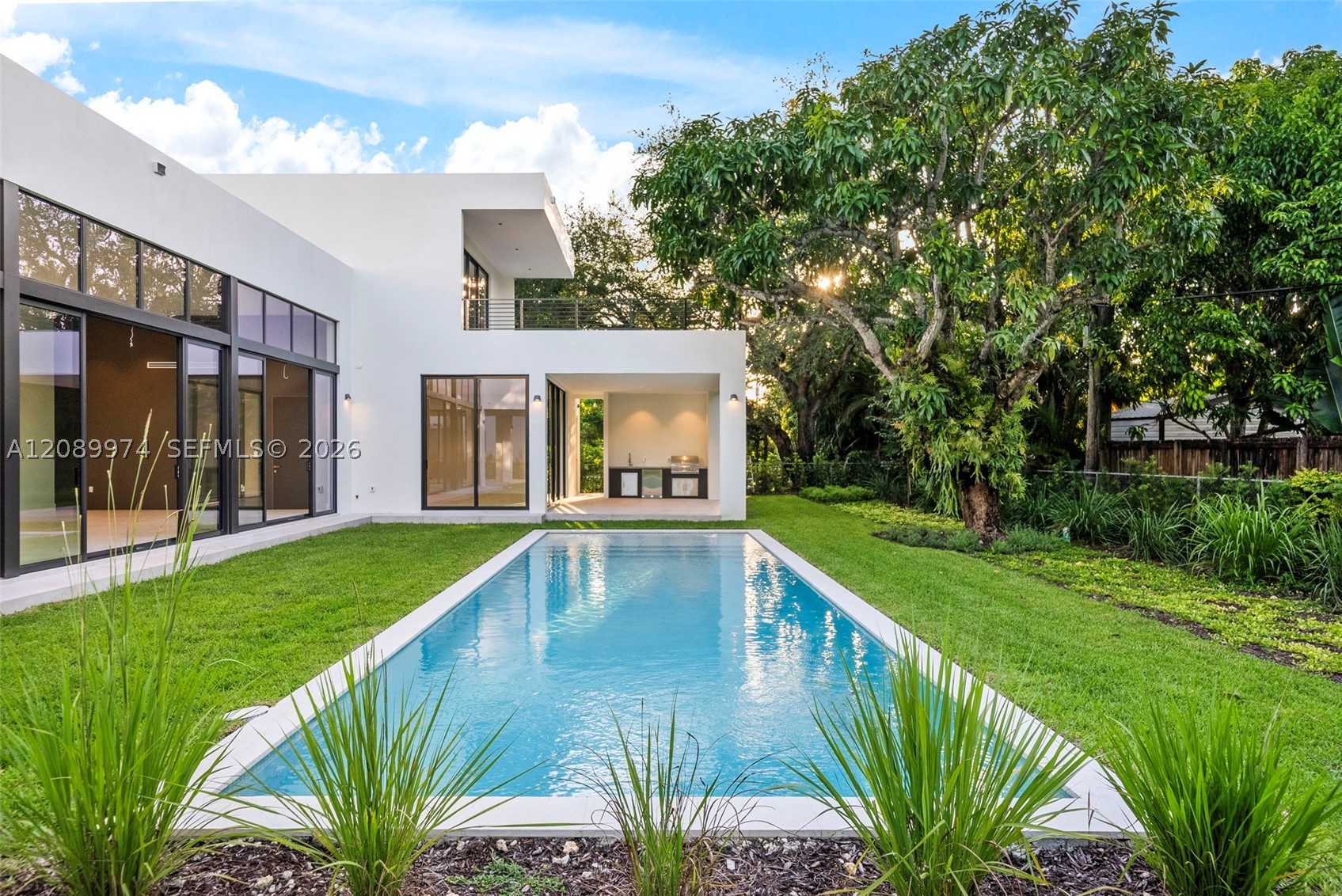 5921 SW 84th St South Miami, FL 33143