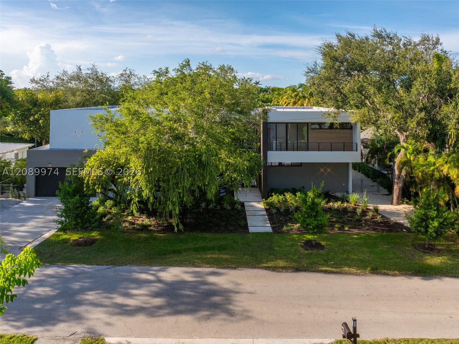 5921 SW 84th St South Miami, FL 33143