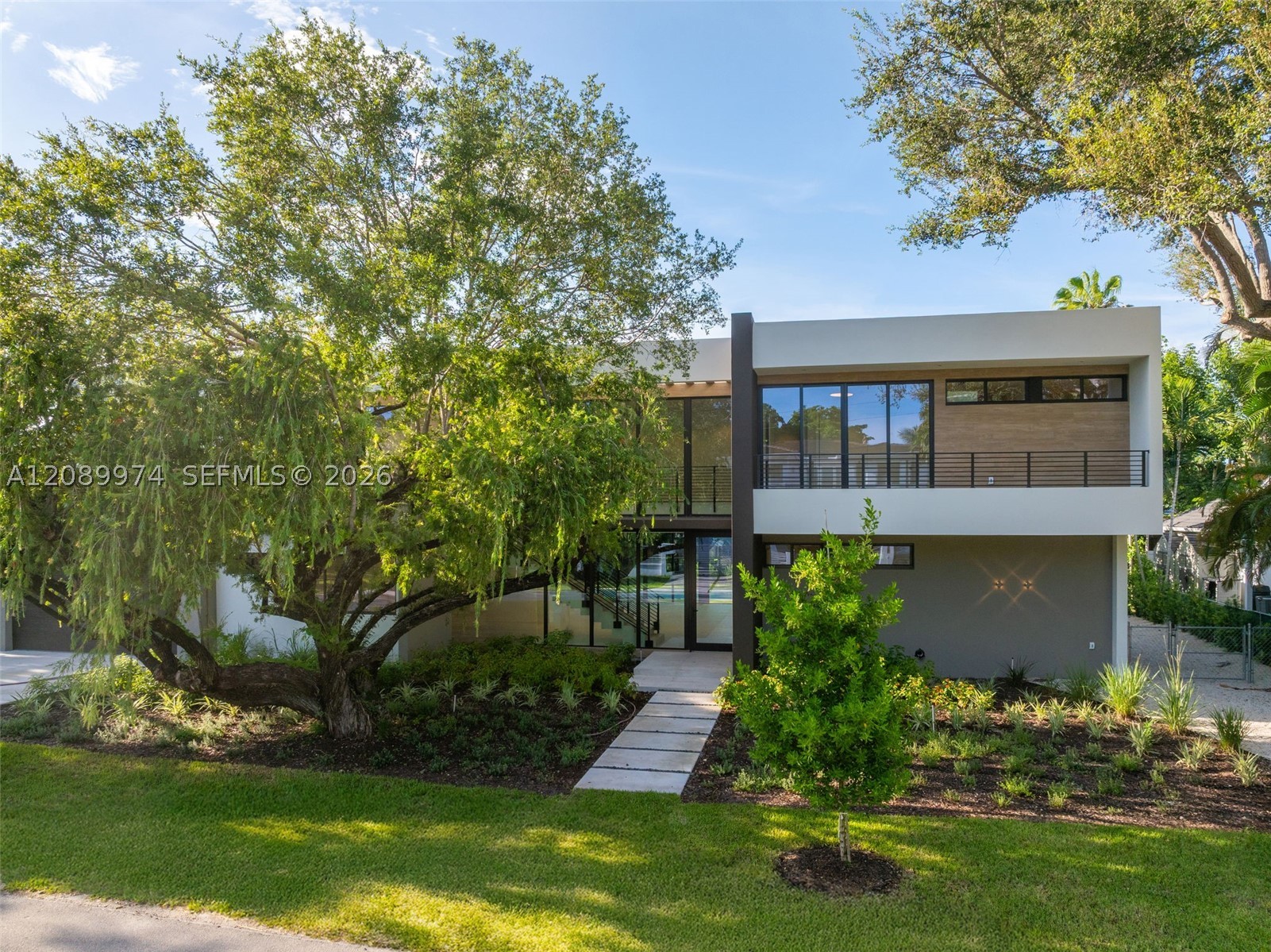 5921 SW 84th St South Miami, FL 33143