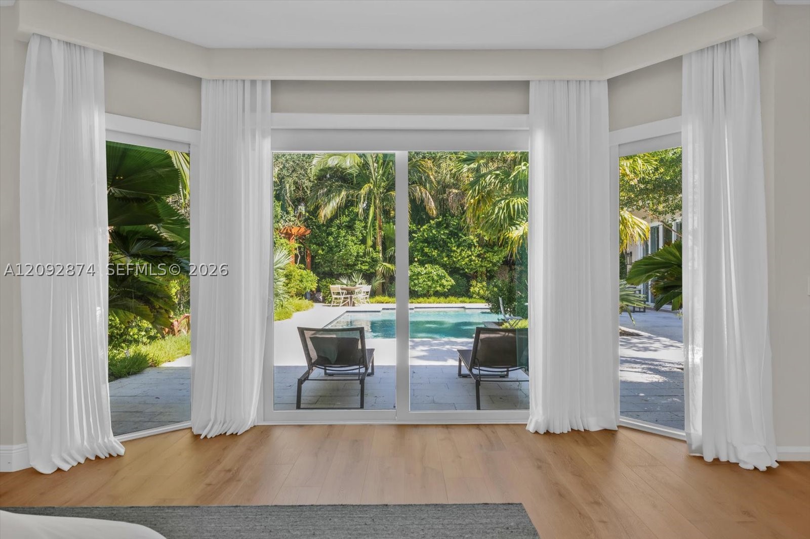 4801 SW 74th Ter Miami, FL 33143
