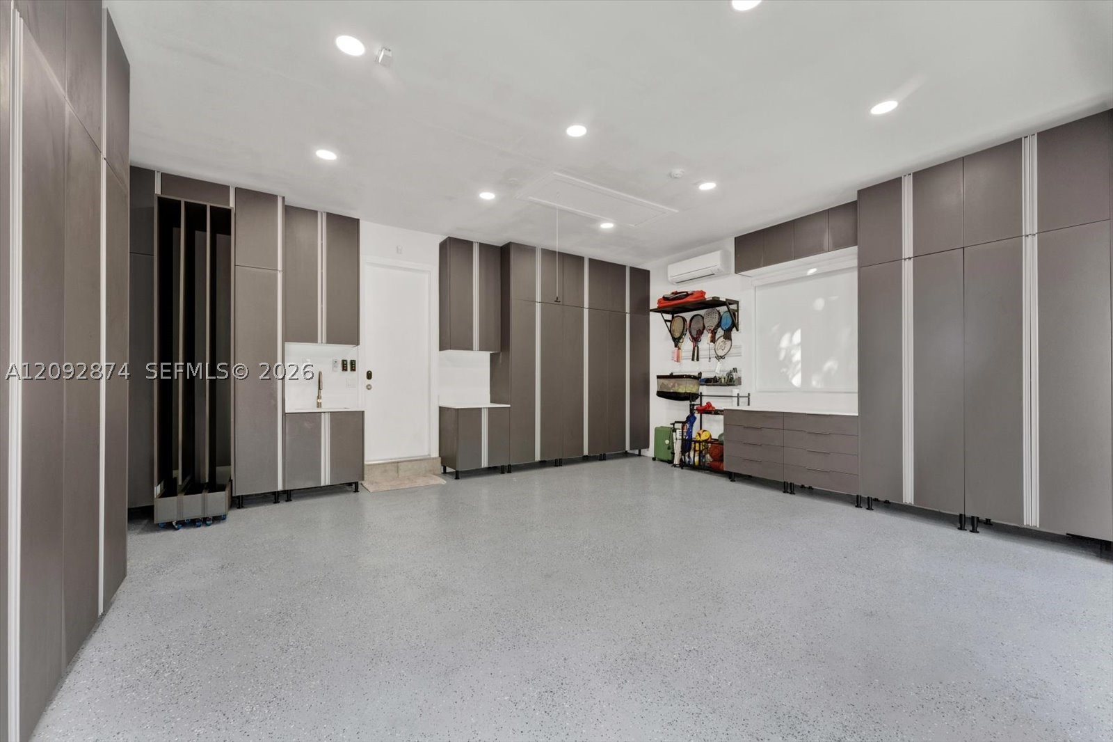 4801 SW 74th Ter Miami, FL 33143