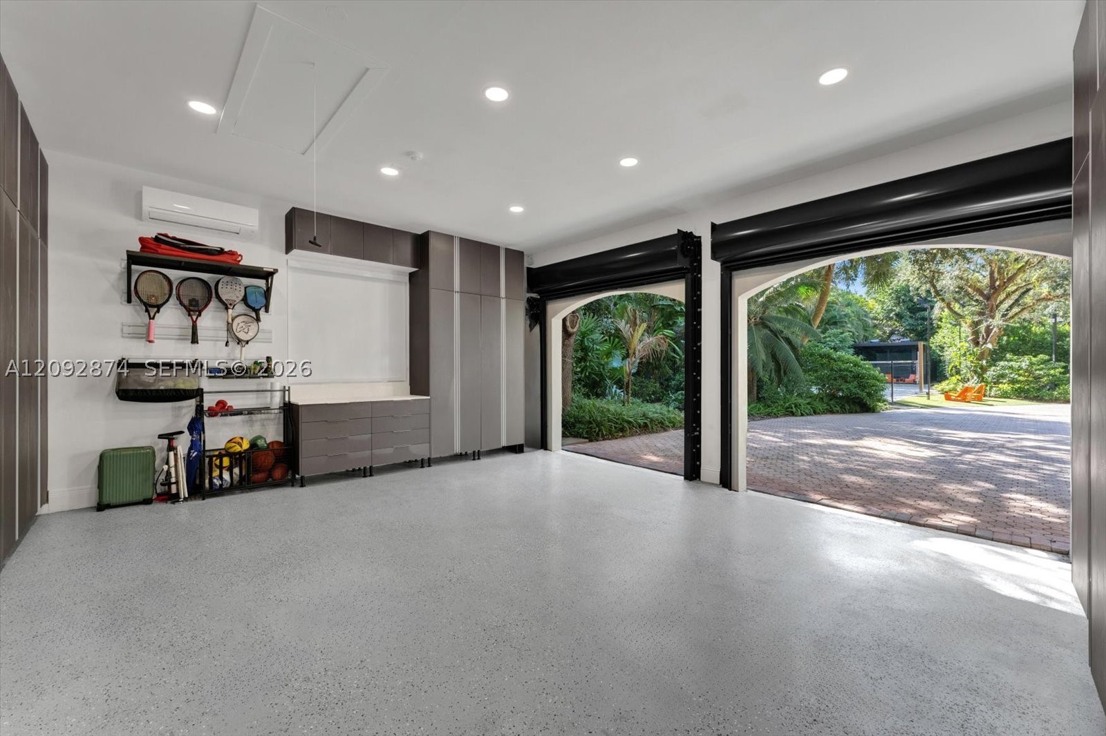 4801 SW 74th Ter Miami, FL 33143