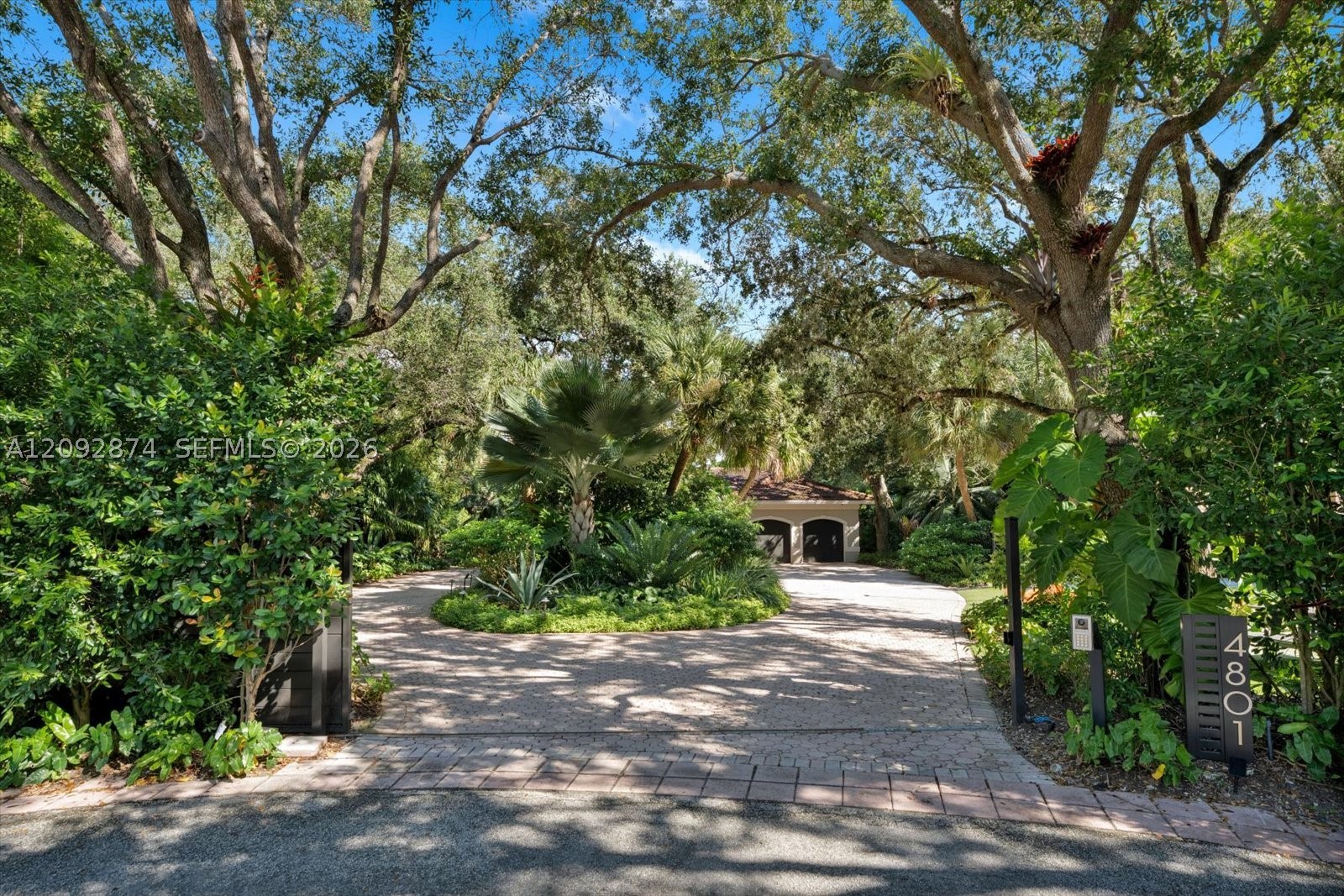 4801 SW 74th Ter Miami, FL 33143