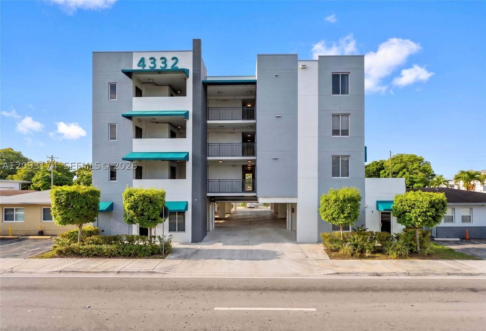 4332 W Flagler #301
