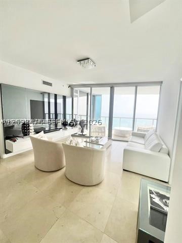 image Jade Ocean7