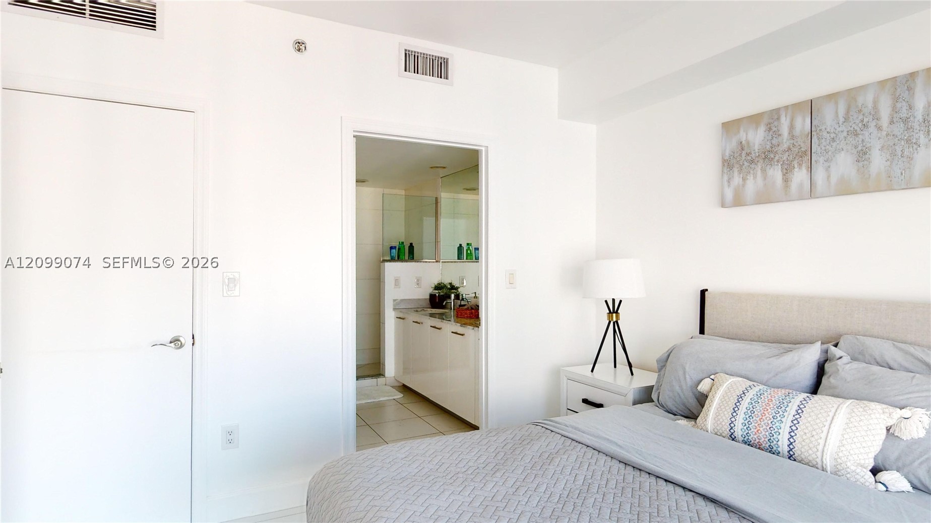 image 500 Brickell East15