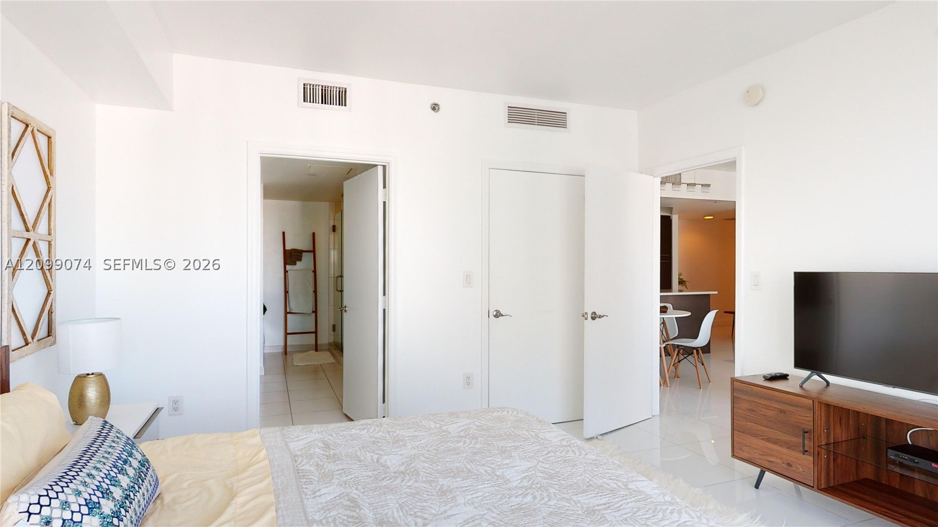 image 500 Brickell East23