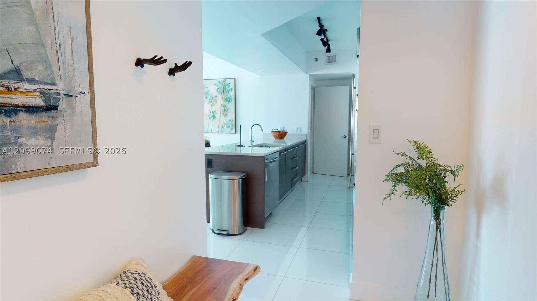 image 500 Brickell East4