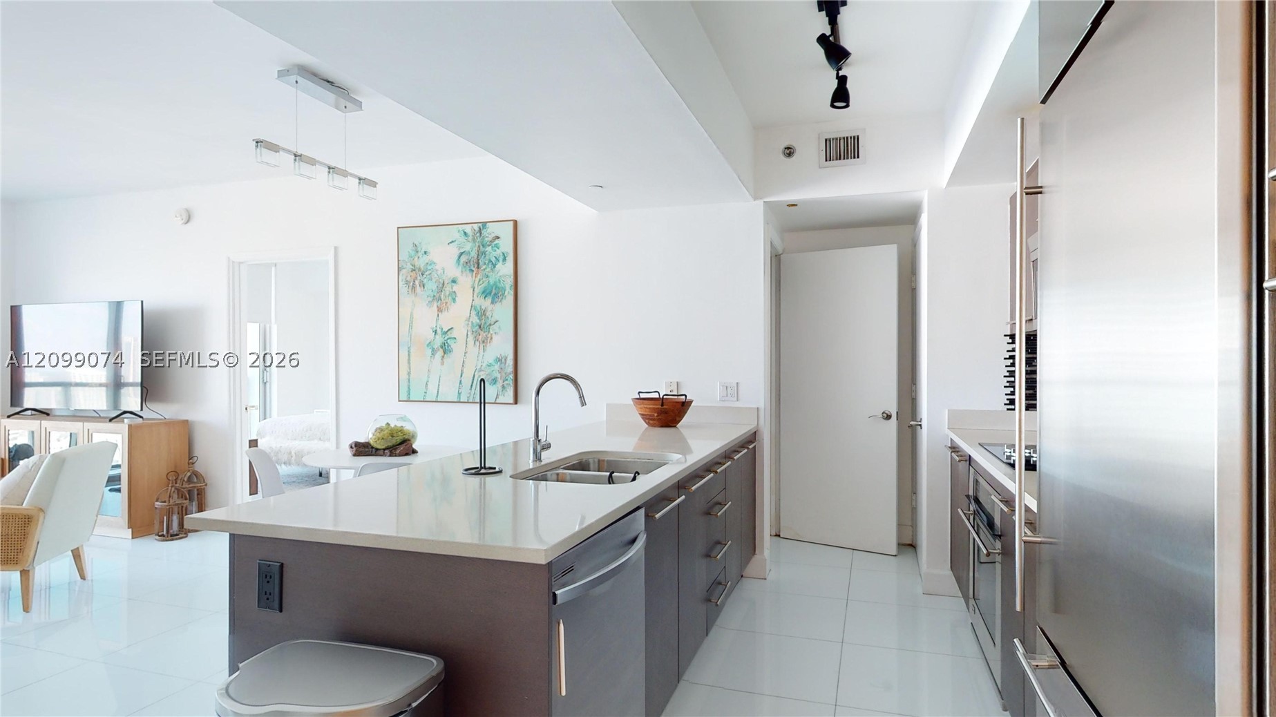 image 500 Brickell East5