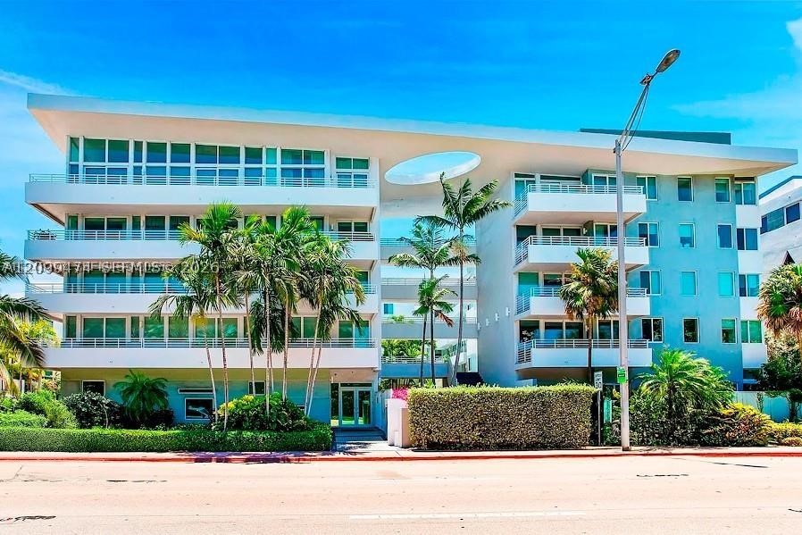 7800 Collins Ave #204