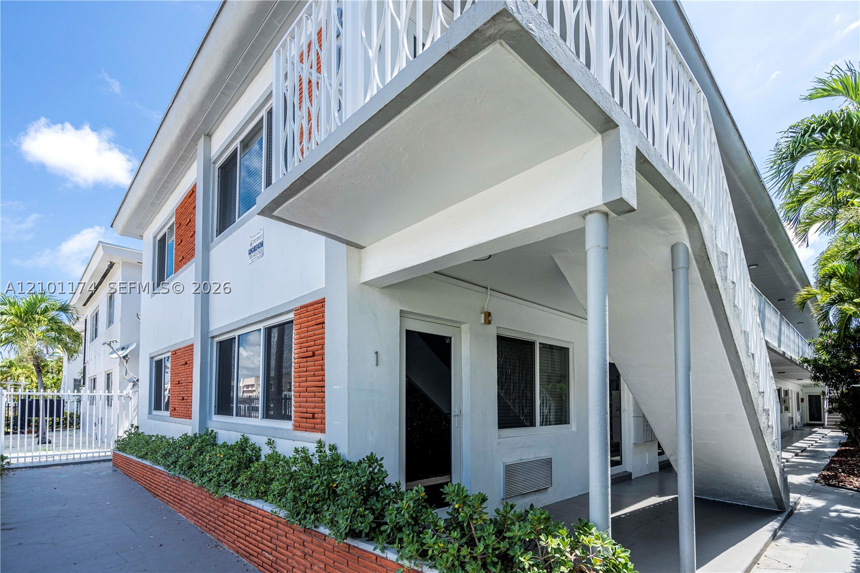 7311 Byron Ave #6