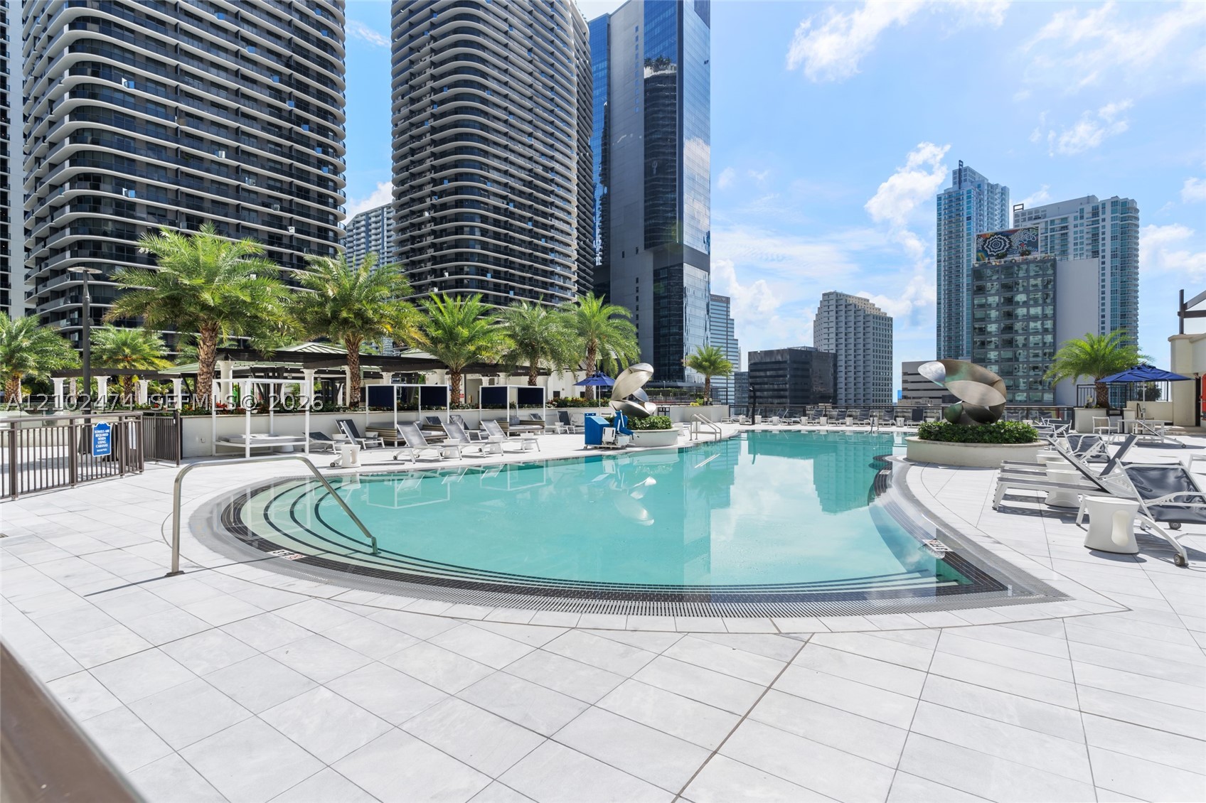 image Nine at Mary Brickell Village19