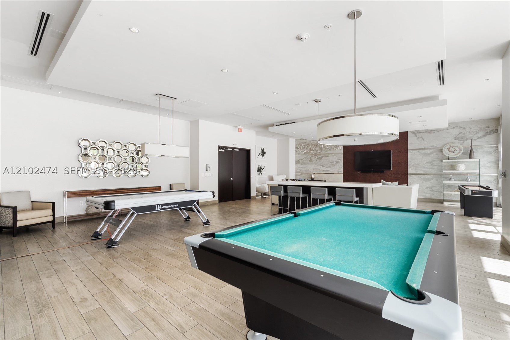 image Nine at Mary Brickell Village22