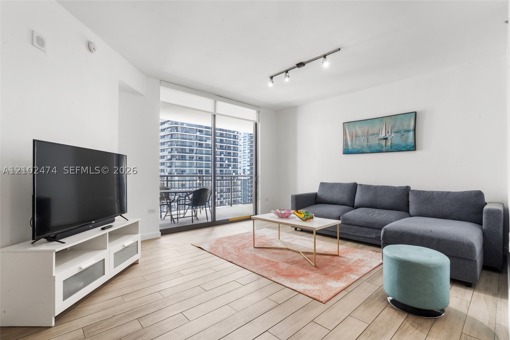 image Nine at Mary Brickell Village5