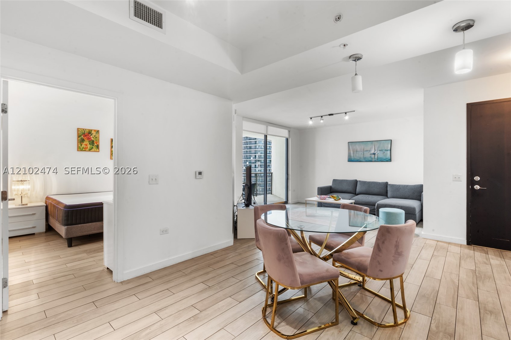 image Nine at Mary Brickell Village6