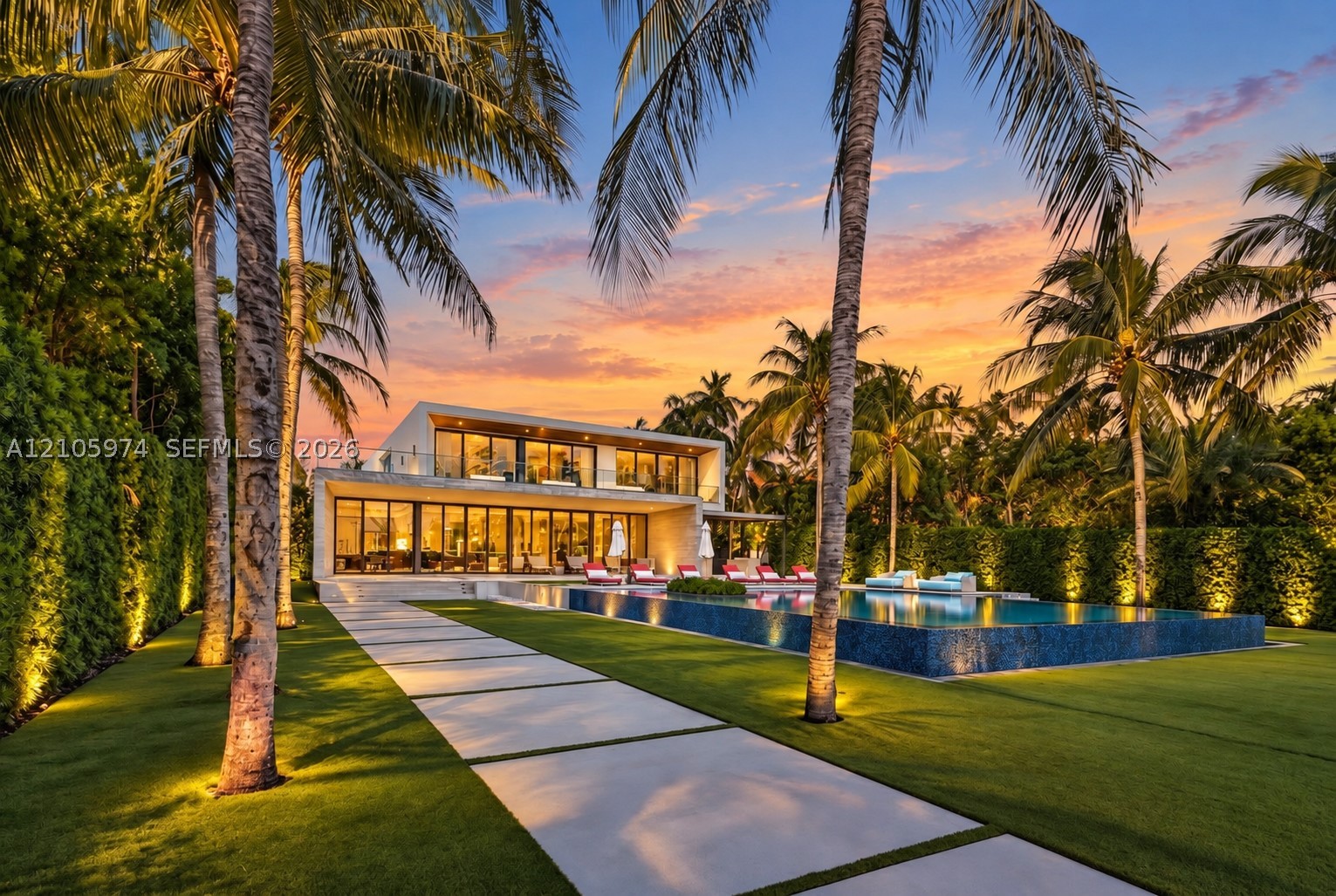 4395 Pine Tree Dr Miami Beach, FL 33140