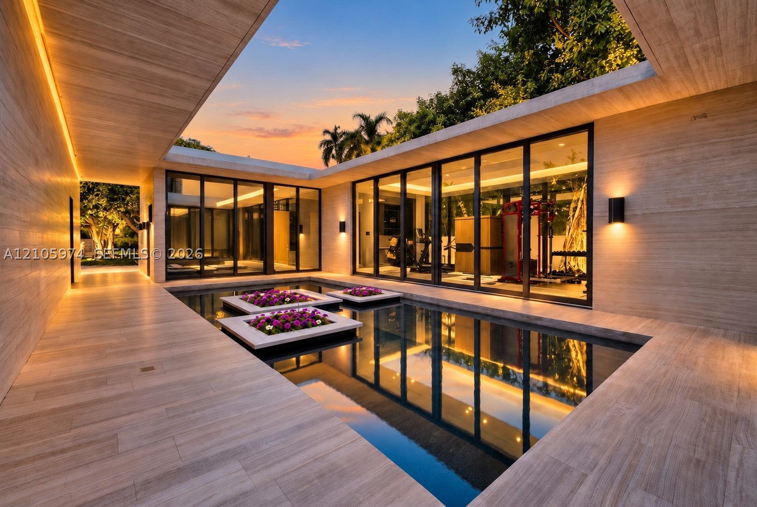 4395 Pine Tree Dr Miami Beach, FL 33140