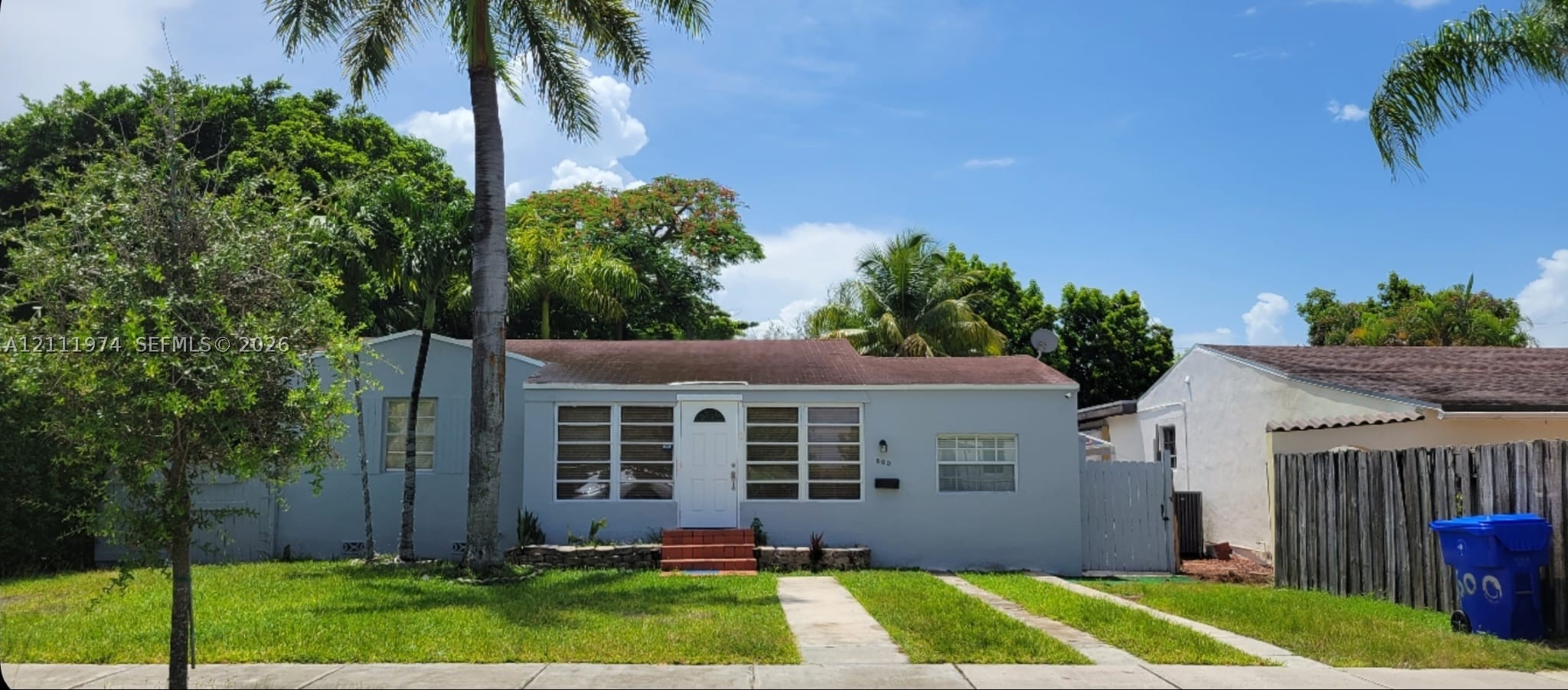 600 SW 44th Ct