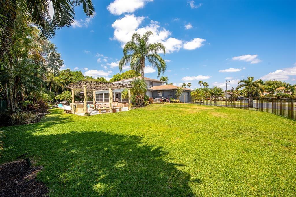 11650 SW 1st Plantation, FL 33325