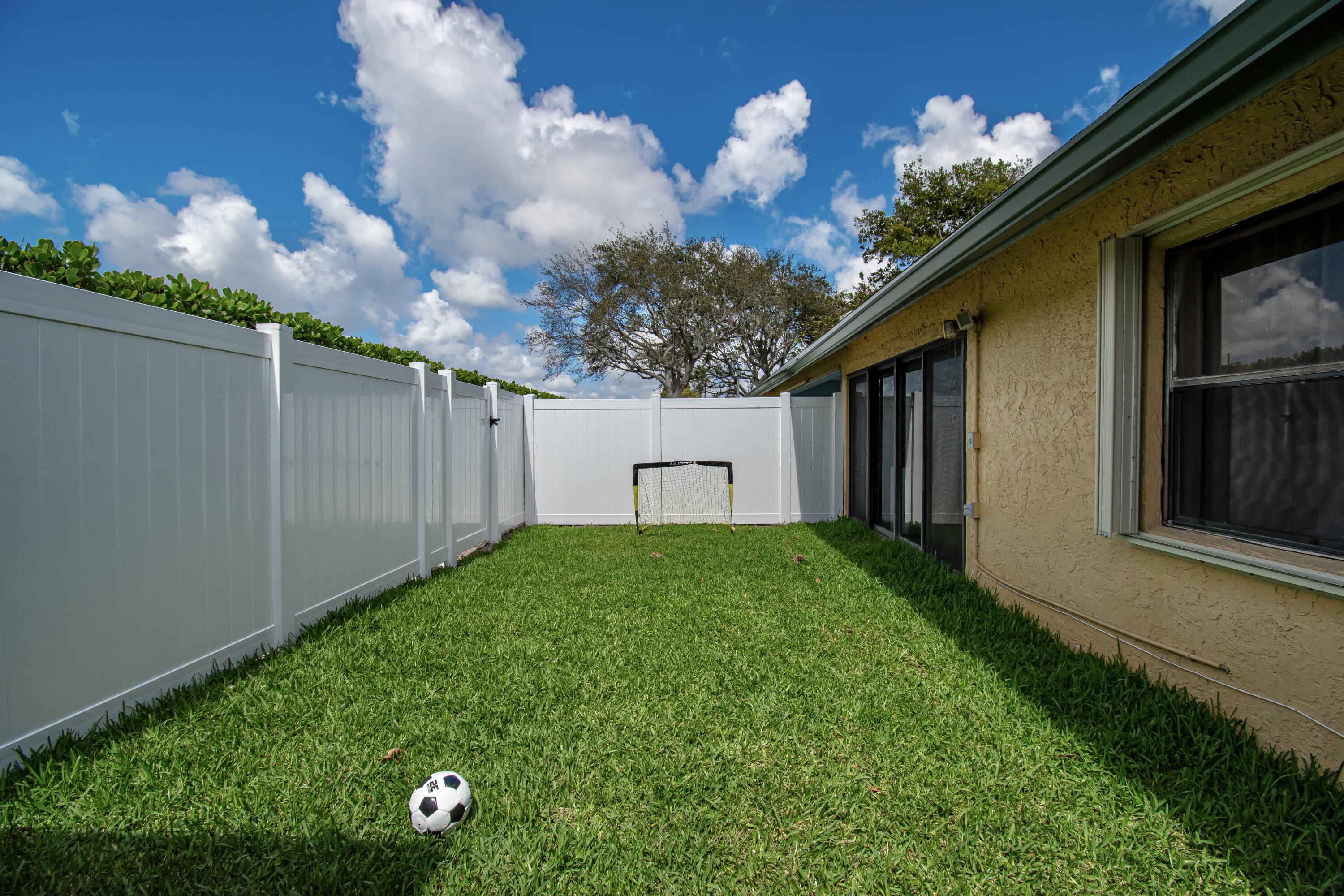 22163 Thomas Boca Raton, FL 33433