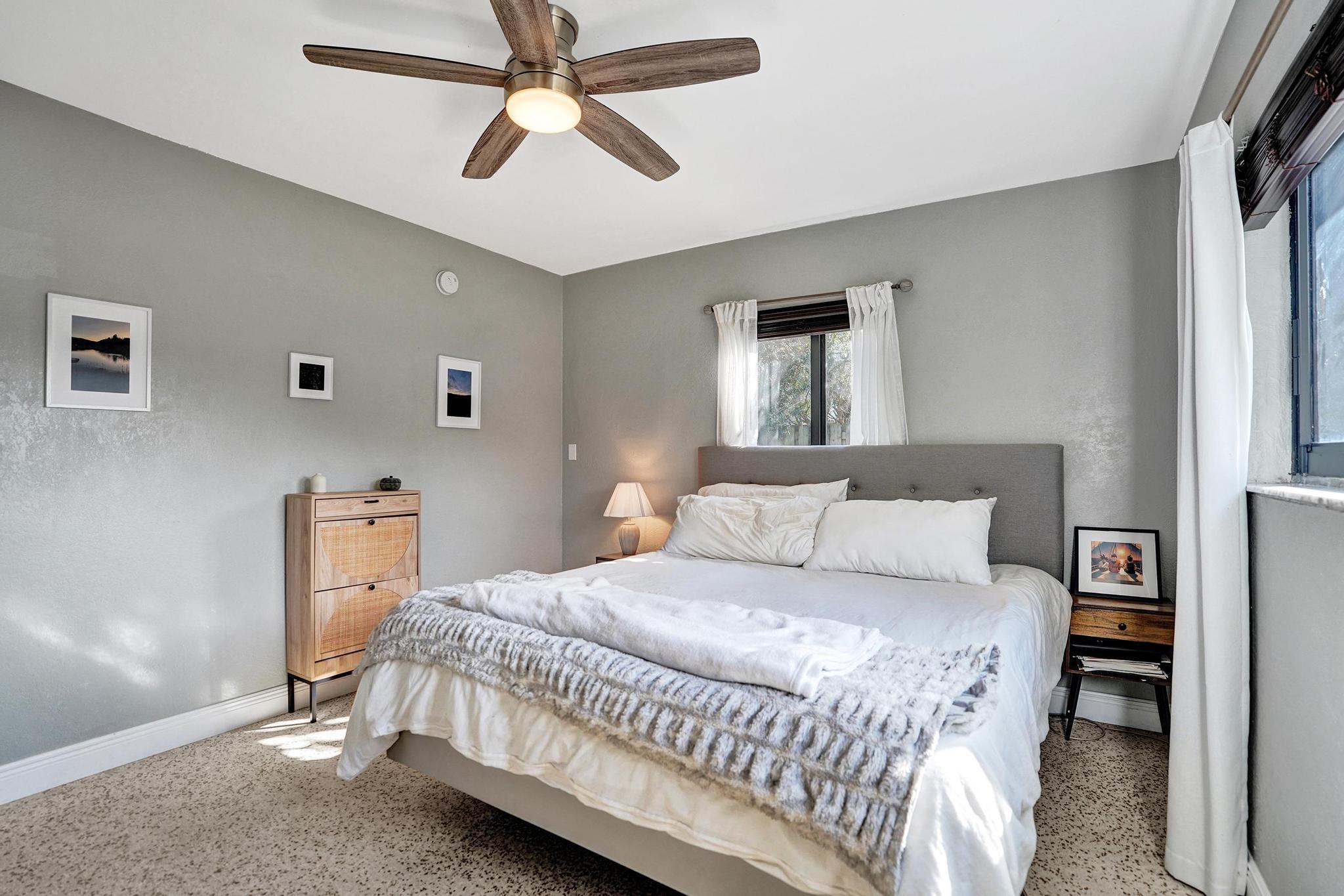 1728 NE 17th Fort Lauderdale, FL 33305