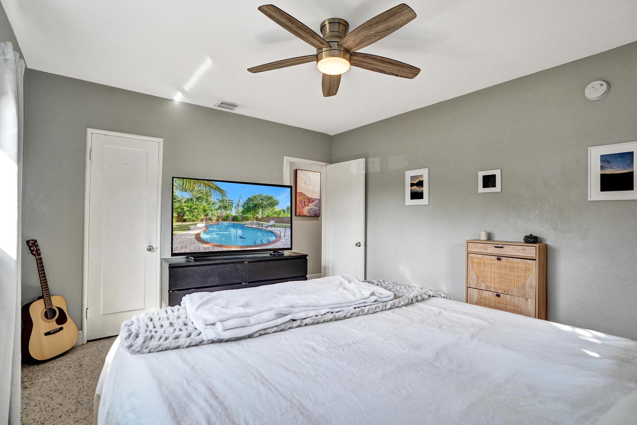 1728 NE 17th Fort Lauderdale, FL 33305