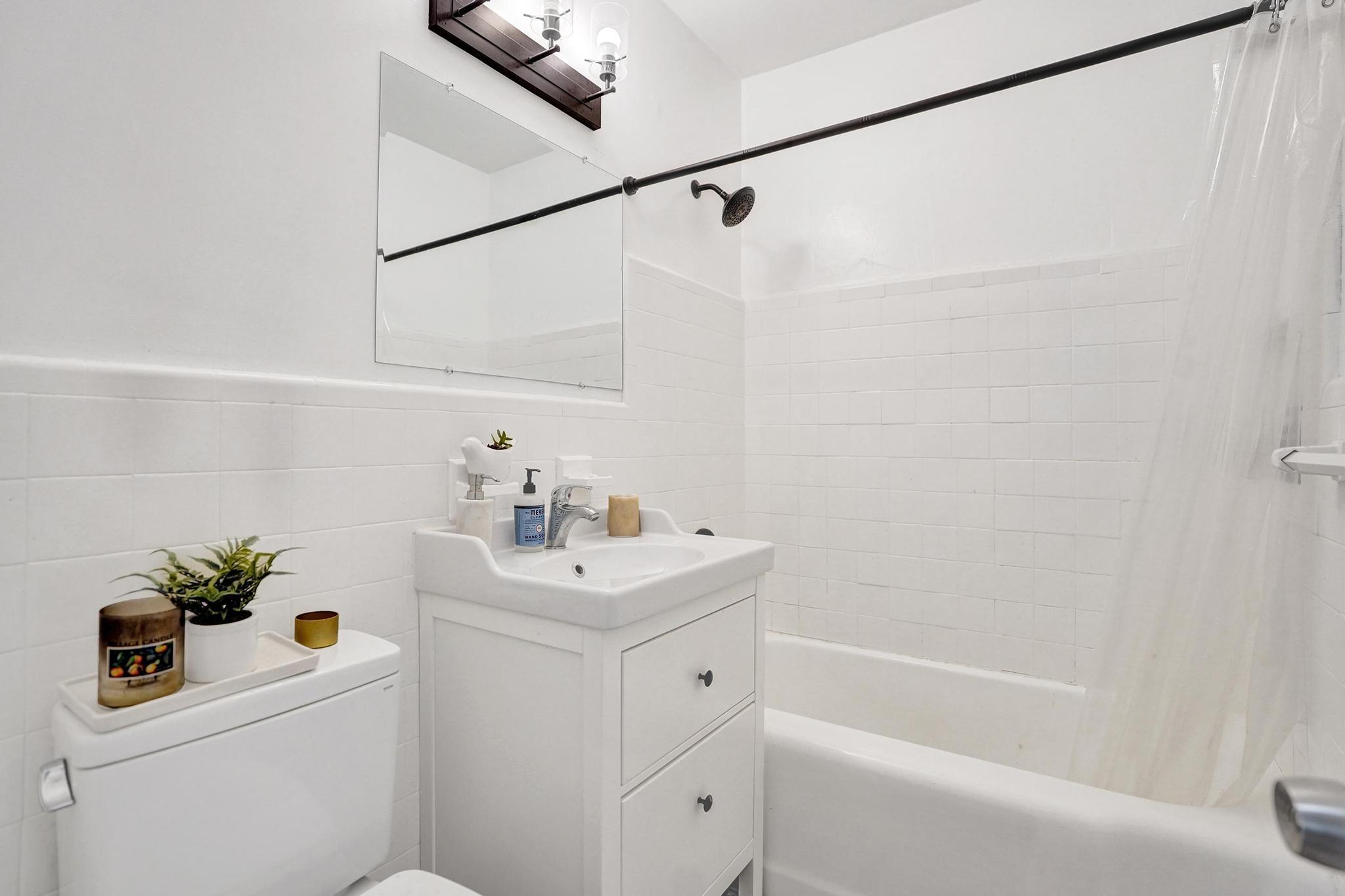 1728 NE 17th Fort Lauderdale, FL 33305