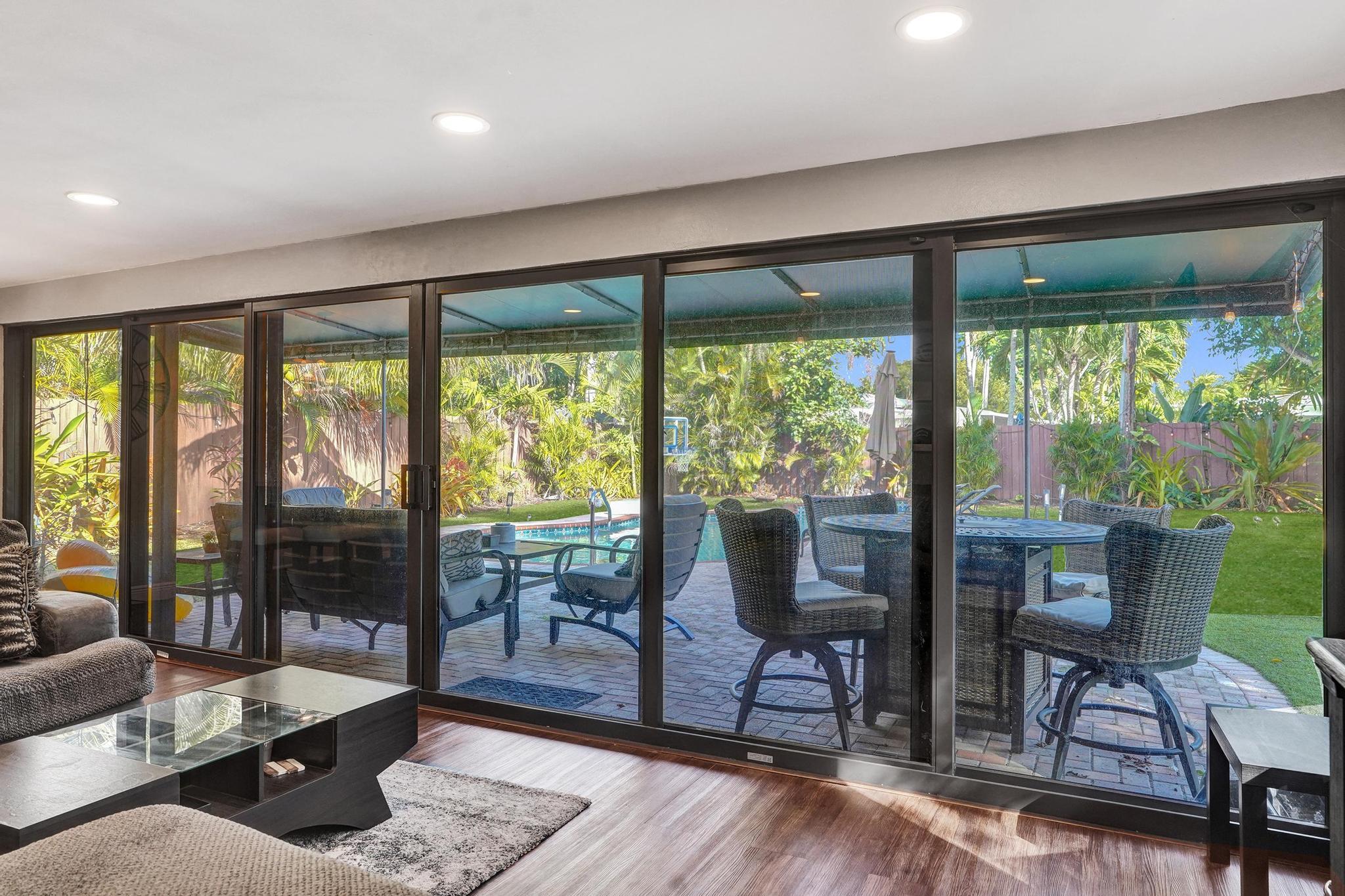 1728 NE 17th Fort Lauderdale, FL 33305