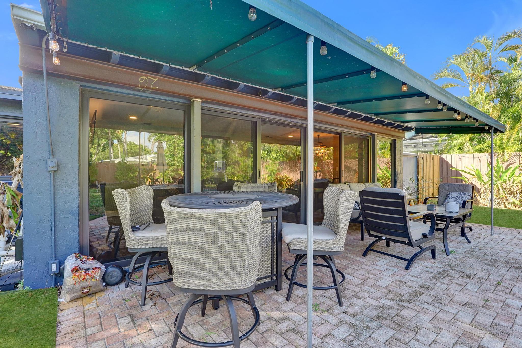 1728 NE 17th Fort Lauderdale, FL 33305