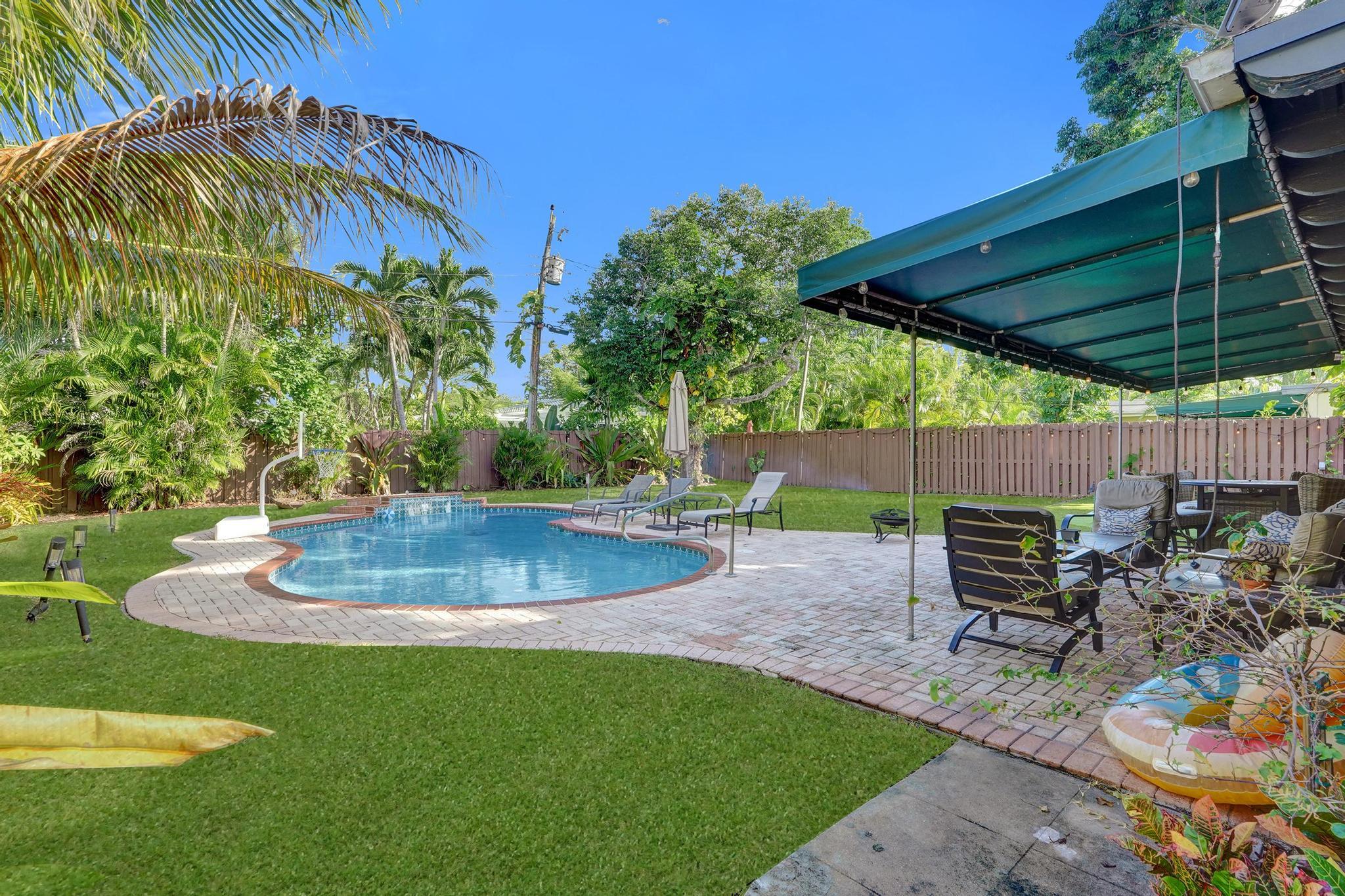 1728 NE 17th Fort Lauderdale, FL 33305