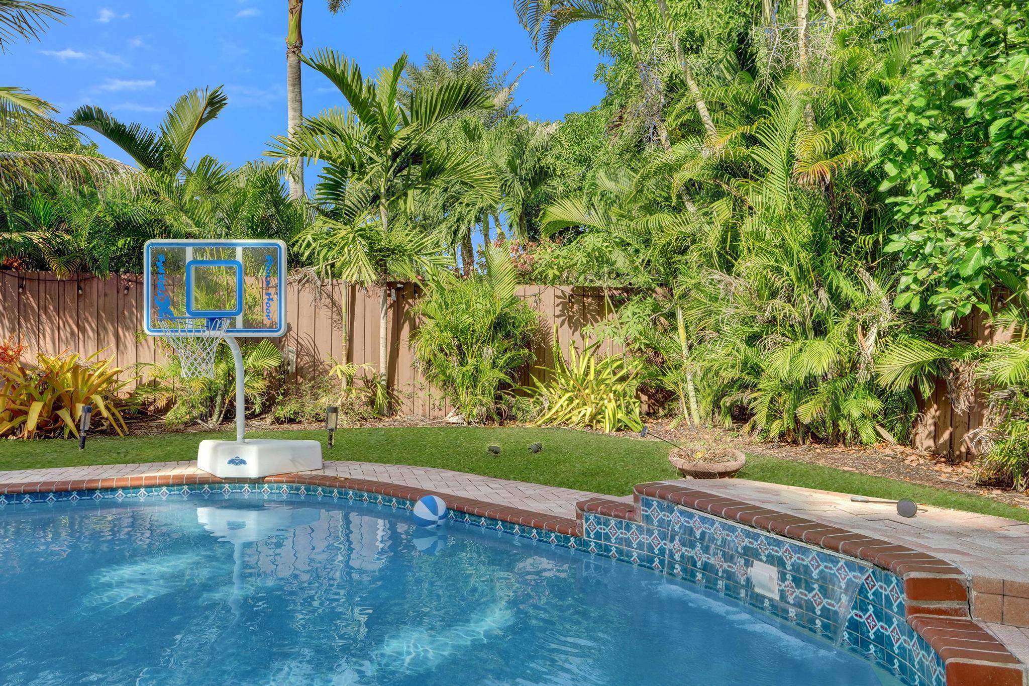 1728 NE 17th Fort Lauderdale, FL 33305