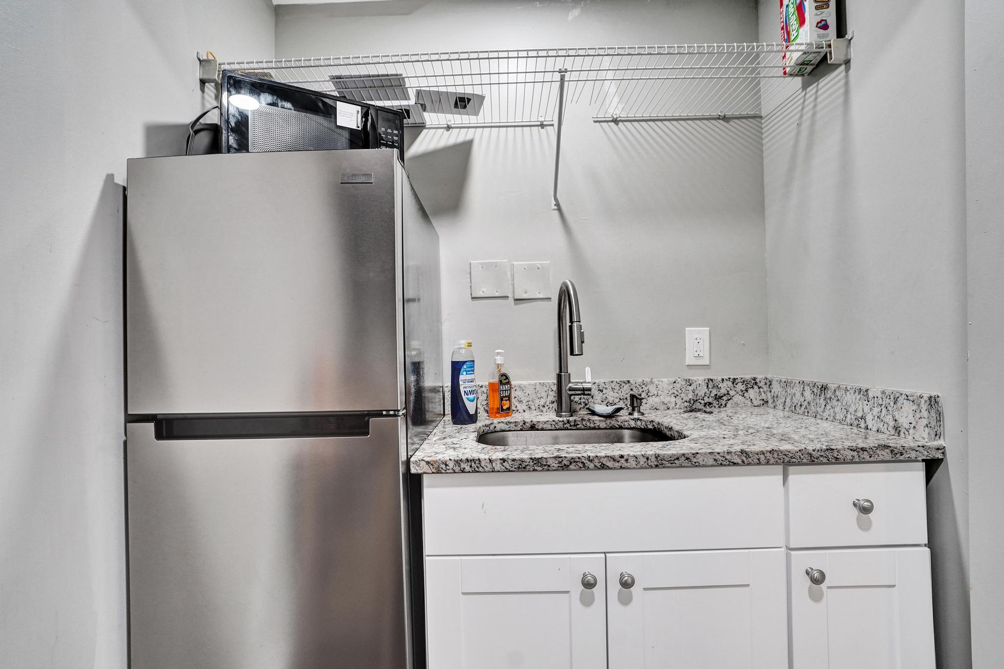 1728 NE 17th Fort Lauderdale, FL 33305