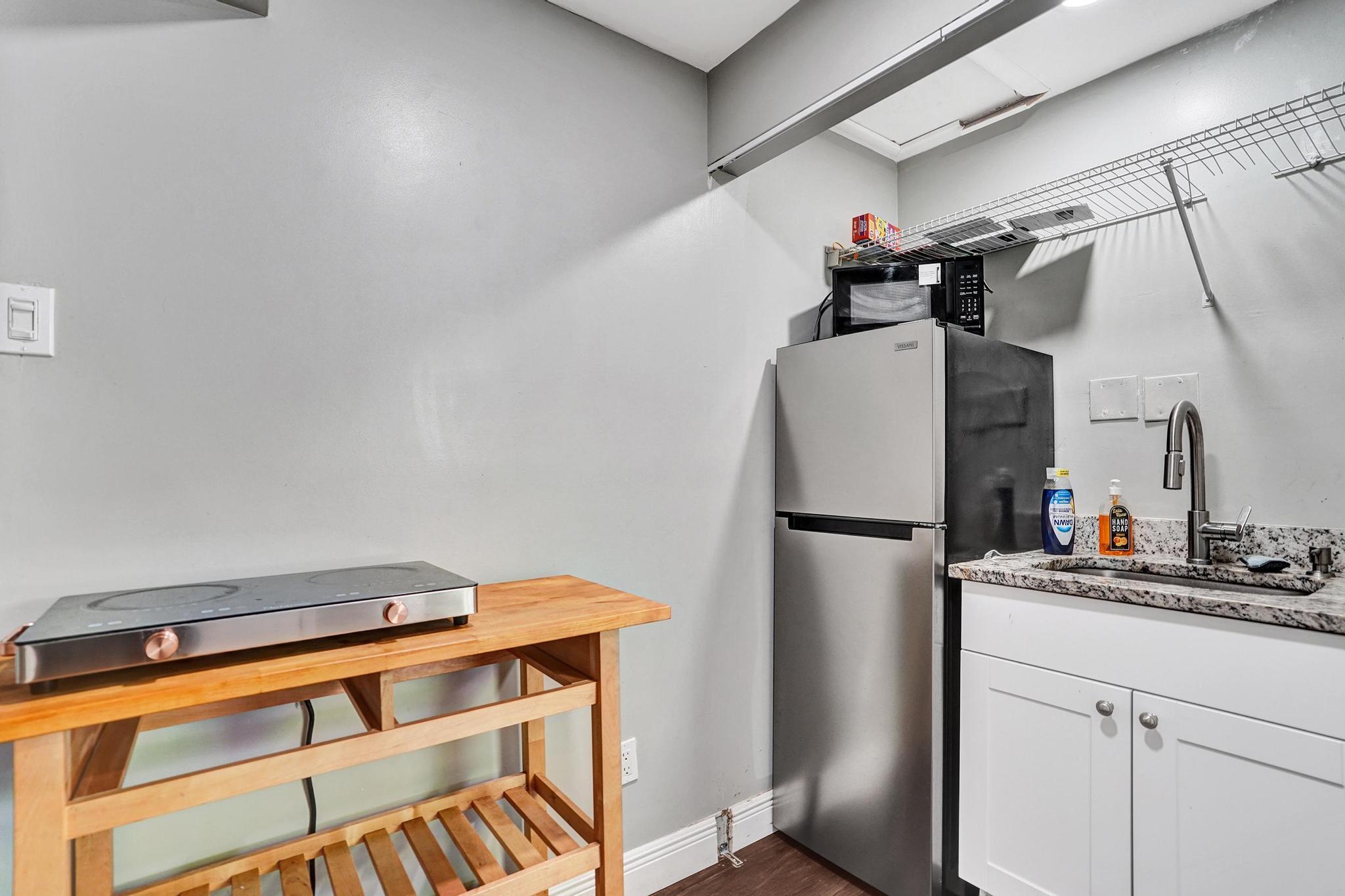 1728 NE 17th Fort Lauderdale, FL 33305