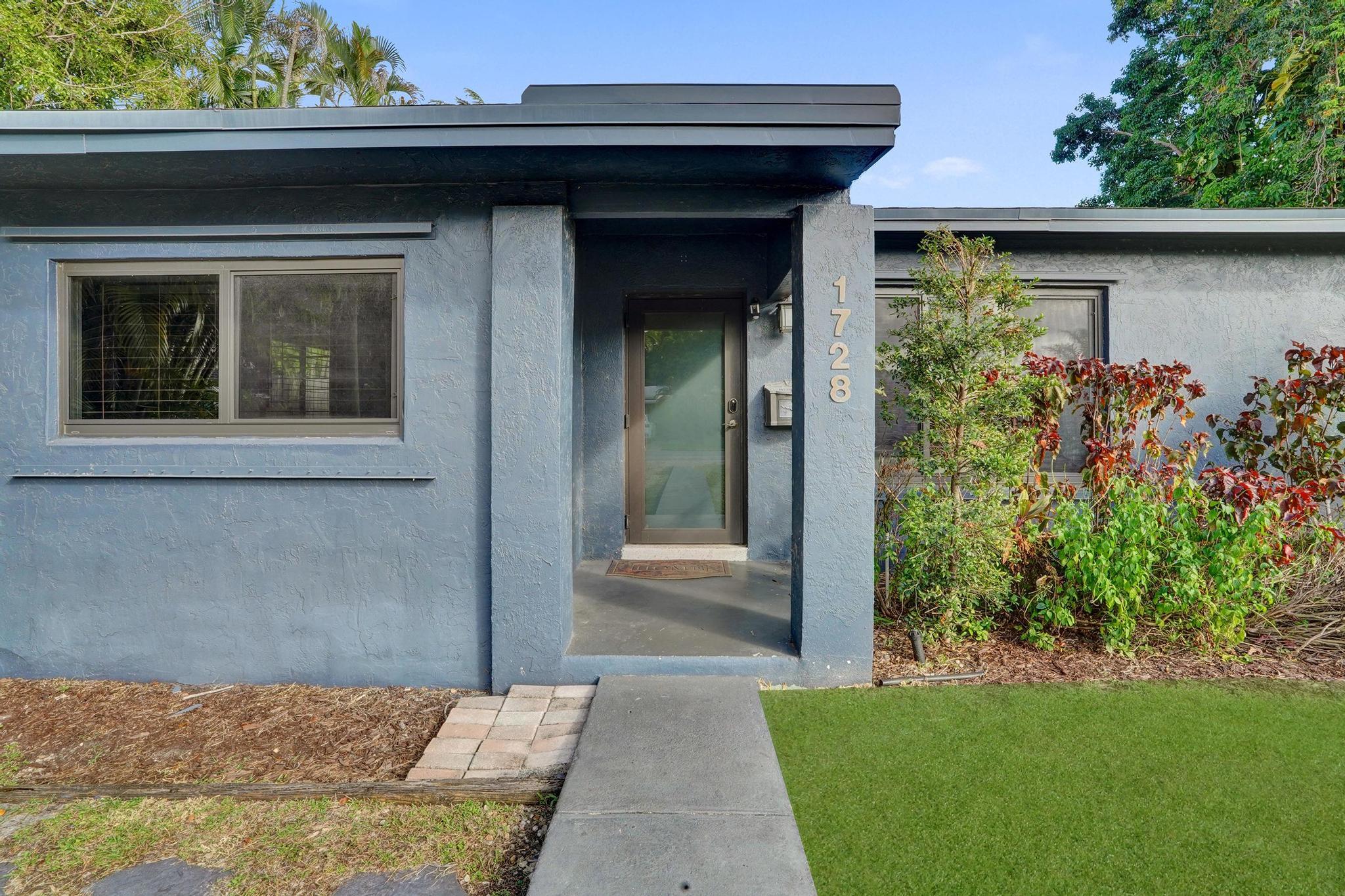 1728 NE 17th Fort Lauderdale, FL 33305