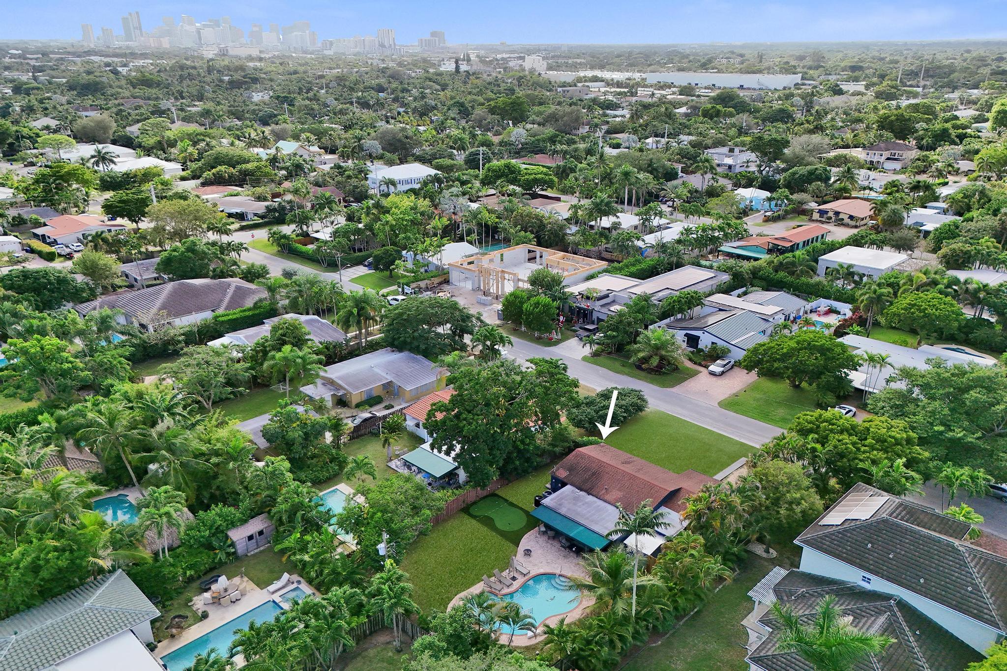 1728 NE 17th Fort Lauderdale, FL 33305