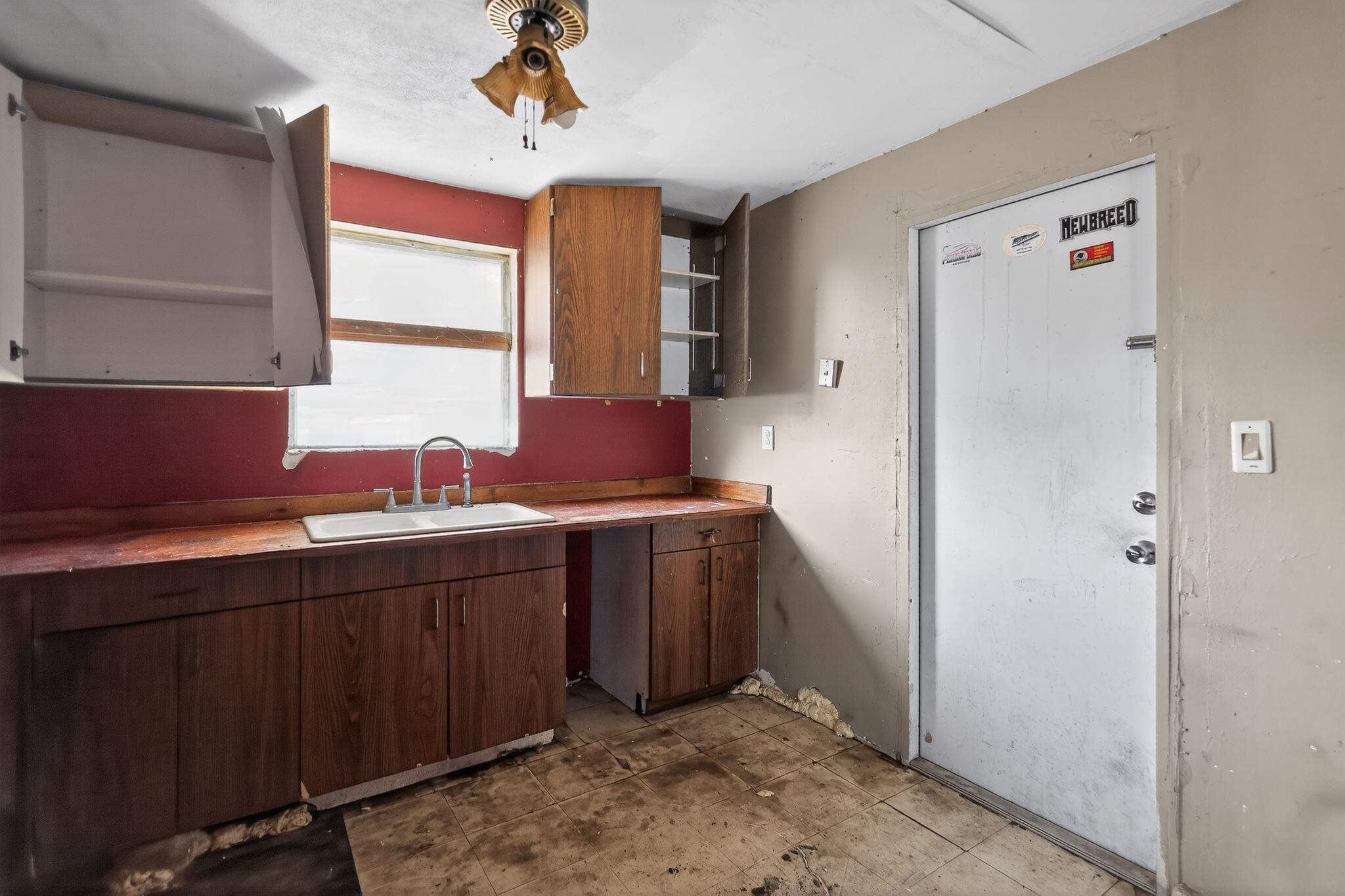 4138 Faith West Palm Beach, FL 33406