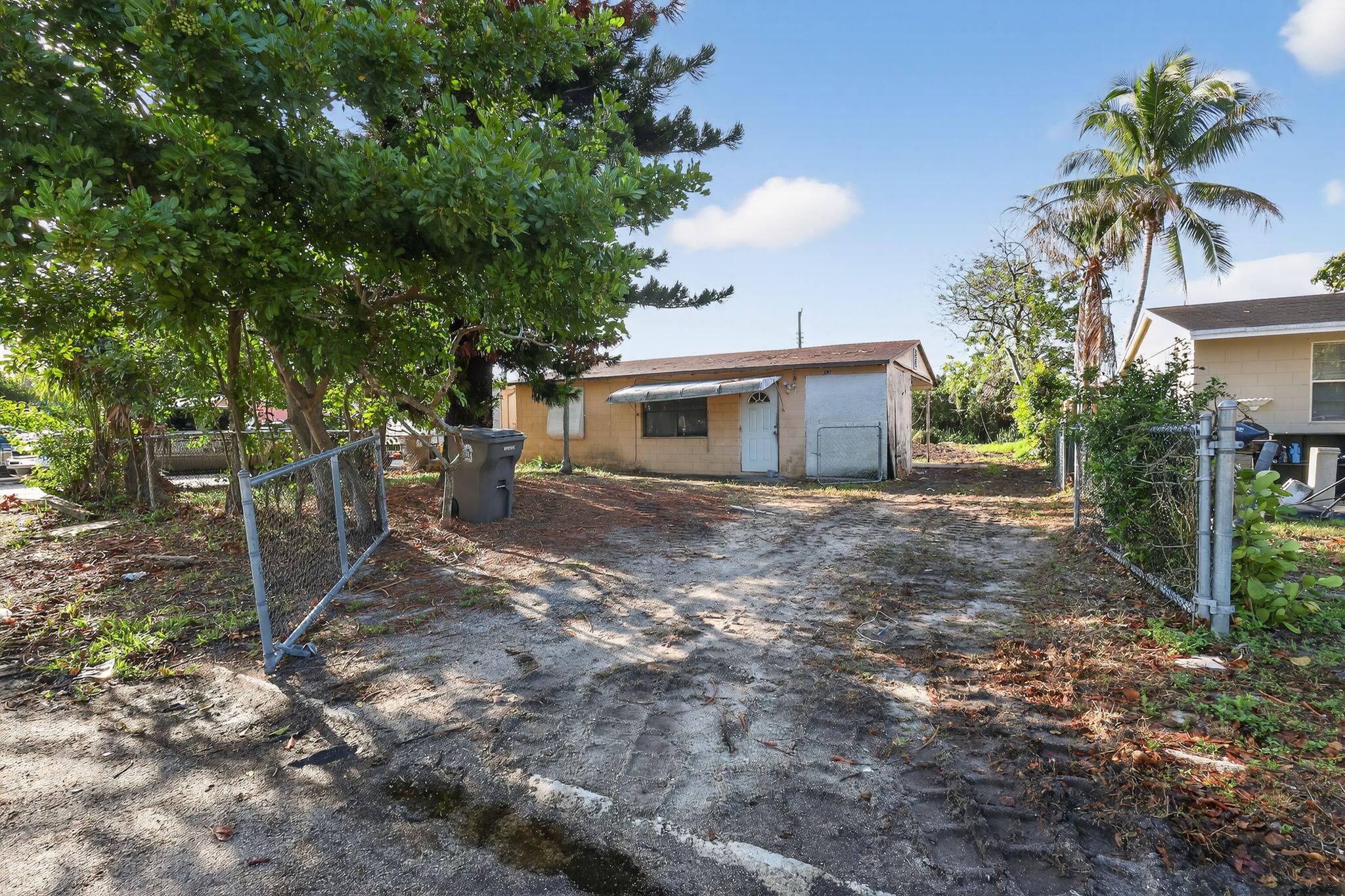 4138 Faith West Palm Beach, FL 33406