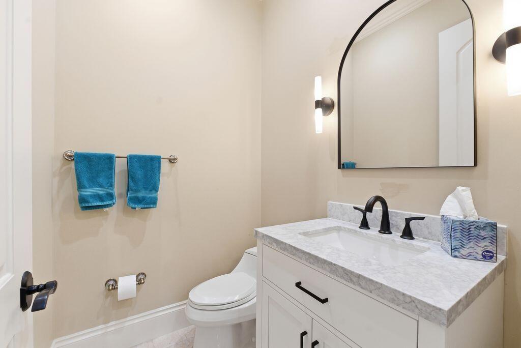 2221 NE 48th Lighthouse Point, FL 33064