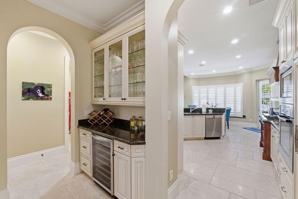 2221 NE 48th Lighthouse Point, FL 33064