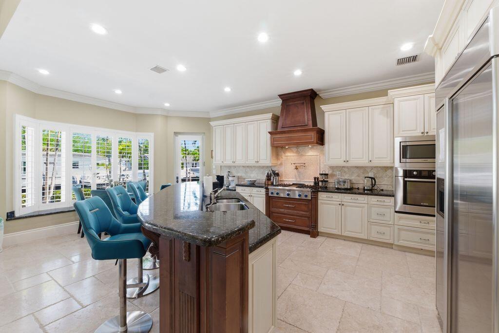 2221 NE 48th Lighthouse Point, FL 33064