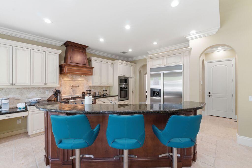 2221 NE 48th Lighthouse Point, FL 33064