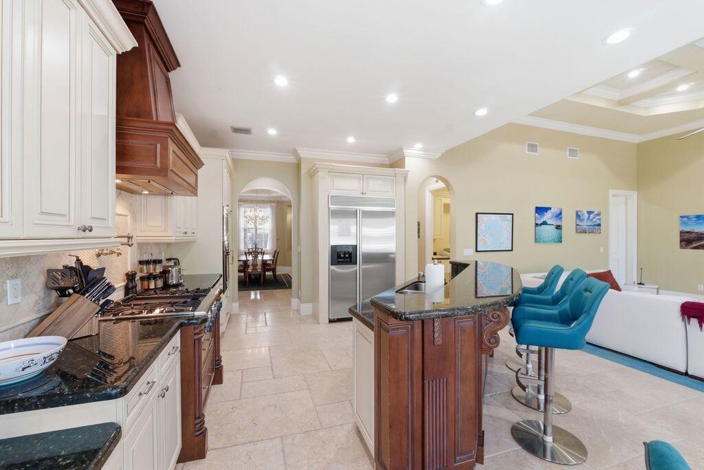 2221 NE 48th Lighthouse Point, FL 33064