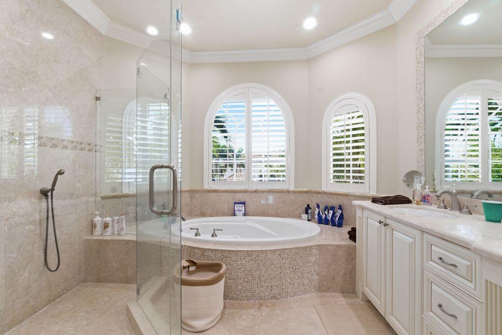 2221 NE 48th Lighthouse Point, FL 33064